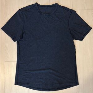 Lululemon Men's Navy Blue T-Shirt